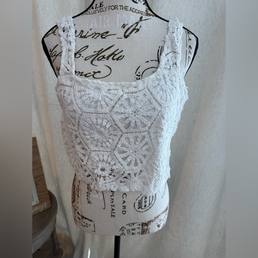 Francesca's Collections White Crochet Crop Top